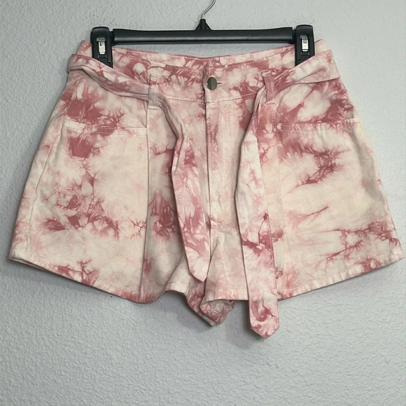 📌5/$25 Forever 21 Pink Tie Dye High Rise Shorts With Belt Womens Size Small - Picture 1 of 8